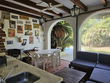 VENTA CASA 4 DORMITORIOS 2 PLANTAS SAAVEDRA PILETA