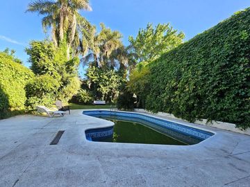 VENTA CASA 4 DORMITORIOS 2 PLANTAS SAAVEDRA PILETA