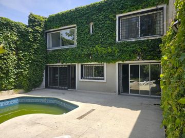 VENTA CASA 4 DORMITORIOS 2 PLANTAS SAAVEDRA PILETA