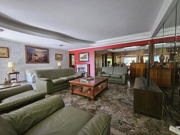 VENTA CASA 4 DORMITORIOS 2 PLANTAS SAAVEDRA PILETA