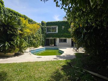 VENTA CASA 4 DORMITORIOS 2 PLANTAS SAAVEDRA PILETA