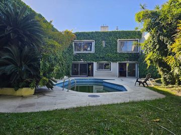 VENTA CASA 4 DORMITORIOS 2 PLANTAS SAAVEDRA PILETA