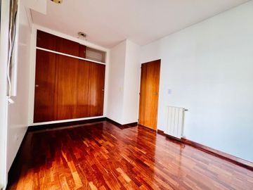 Venta Depto 2 Amb Balcon Corrido Cochera Belgrano