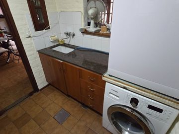 CASA 6 AMB CON PATIO, QUINCHO Y GARAGE AVELLANEDA