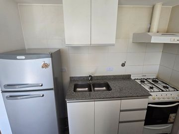 VENTA DTO. DE 2 AMB BERNAL CENTRO CON PISCINA