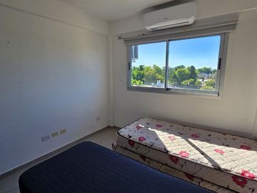 VENTA DTO. DE 2 AMB BERNAL CENTRO CON PISCINA