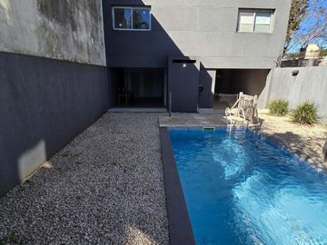 VENTA DTO. DE 2 AMB BERNAL CENTRO CON PISCINA