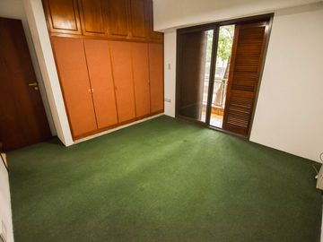 VENTA CASA TRES DORMITORIOS - COCHERA - ECHESORTU