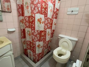 CASA EN VENTA 2 DORMITORIOS CON PILETA ALVAREZ
