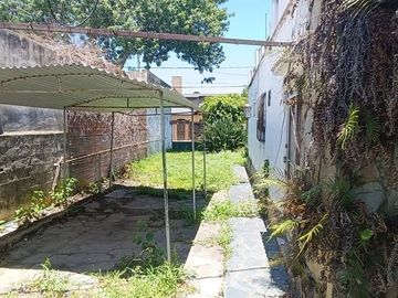 VENTA CASA 3 DORMITORIOS A RECICLAR EN LA FLORIDA