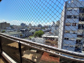 DEPTO VENTA 3 AMBIENTES AVELLANEDA C/GUARDACOCHE