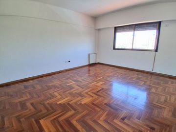 DEPTO VENTA 3 AMBIENTES AVELLANEDA C/GUARDACOCHE