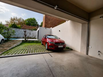 Venta 2 amb con cochera Villa Urquiza APTO CREDITO