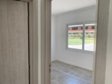Venta casa 3 Ambientes jardin Saravi Village coch.