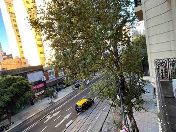 PISO 232 M2 EN CORRIENTES Y JUNÍN-IDEAL INVERSORES