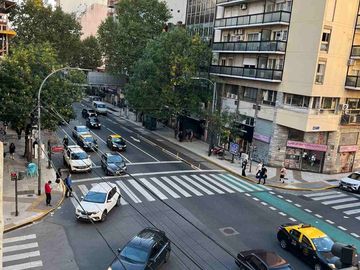 PISO 232 M2 EN CORRIENTES Y JUNÍN-IDEAL INVERSORES