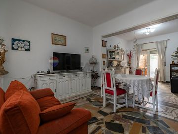 CASA VENTA P AVELLANEDA MULTIFAMILIAR QUINC.COCHER