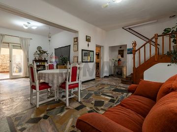 CASA VENTA P AVELLANEDA MULTIFAMILIAR QUINC.COCHER