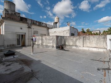 CASA VENTA P AVELLANEDA MULTIFAMILIAR QUINC.COCHER