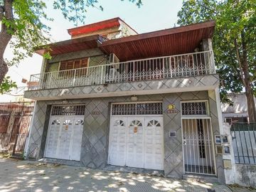 VENTA Casa 5 Amb Villa Riachuelo Quincho y Piscina