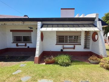 VENTA CASA 4 AMB-GRAN PARQUE-CERCA DE LA COSTA