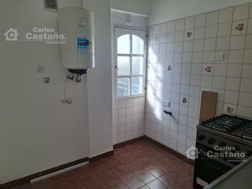Dto. 2 Amb. a 3 cuadras de Av. Cabildo