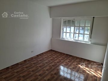 Dto. 2 Amb. a 3 cuadras de Av. Cabildo
