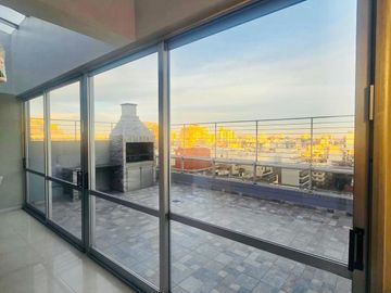 Espectacular duplex de 5 amb con terraza y parrila propia . increibles vistas, Amenities