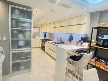 Espectacular duplex de 5 amb con terraza y parrila propia . increibles vistas, Amenities