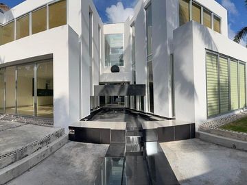 Casa 3 recamaras en Isla Alegre dentro de Isla Dorada 420m2