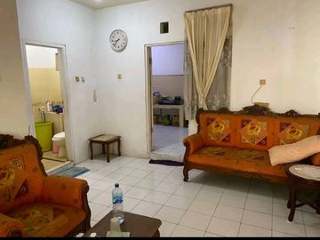 DISEWAKAN RUMAH DI SURYA ASRI SIDOARJO