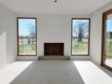 VENTA EXCLUSIVA CASA - A ESTRENAR - PILARÁ