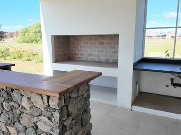 VENTA EXCLUSIVA CASA - A ESTRENAR - PILARÁ