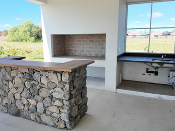 VENTA EXCLUSIVA CASA - A ESTRENAR - PILARÁ