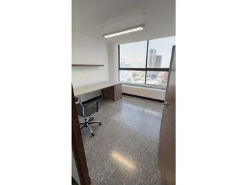 OFICINAS COMPLETAMENTE REMODELADAS EN VENTA,  EDIFICIO LATINO
