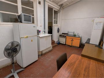 Amplia casona para oficinas - Excelente ubicación