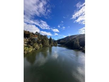 Terreno en Valdivia: Naturaleza y Comodidad