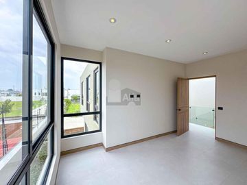 Casa en Venta en La Providencia Metepec | 4 Recámaras, 4 Estacionamientos y Acabados Premium