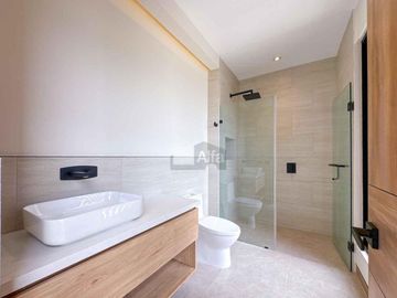 Casa en Venta en La Providencia Metepec | 4 Recámaras, 4 Estacionamientos y Acabados Premium
