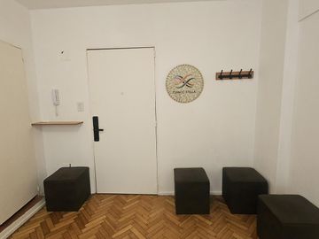 Hermoso estudio para alquiler comercial. Apto oficina, consultorio u otro uso.