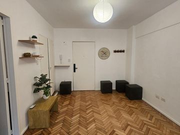 Hermoso estudio para alquiler comercial. Apto oficina, consultorio u otro uso.