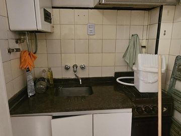 Hermoso estudio para alquiler comercial. Apto oficina, consultorio u otro uso.