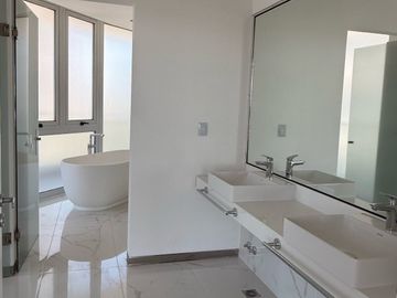 INIFINITY TOWERS - Impresionante Vista al Rio y Ciudad. A estrenar