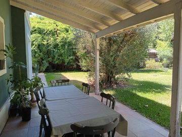 Casa en venta Barrio Bermudas, tres dormitorios