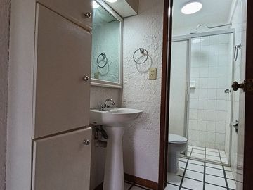 Renta Departamento Residencial Victoria | 2 Rec, 75 m², Estacionamiento Techado
