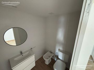 Departamento monoambiente en alquiler, con balcon y aire acondicionado