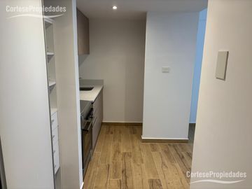 Departamento monoambiente en alquiler, con balcon y aire acondicionado