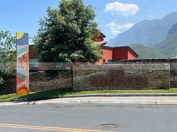 Sierra Alta, Los Azulejos