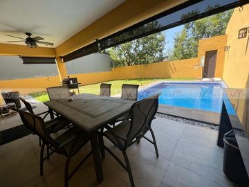 Sierra Alta, Los Azulejos