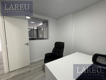 Local - 46 Plaza, Agora Uno - Pilar